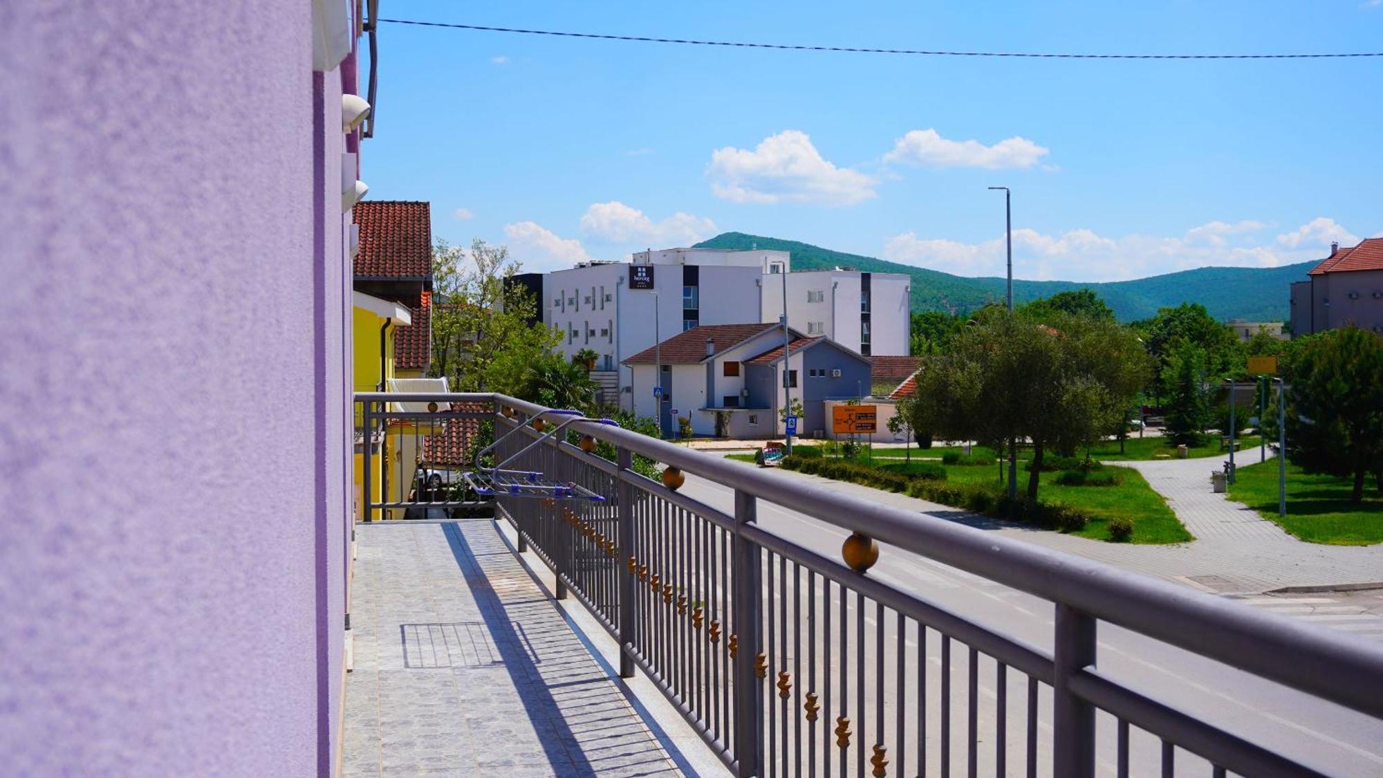 Pansion Viola Hotel Medugorje Bagian luar foto